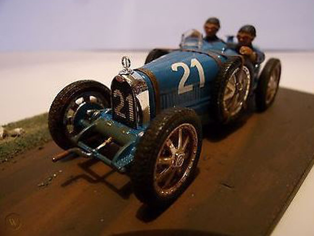 21 Bugatti 35 2.3 - Edicola 1.43 (3).jpg